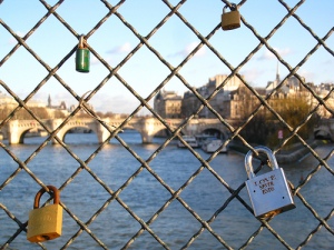 love padlocks on pont des arts